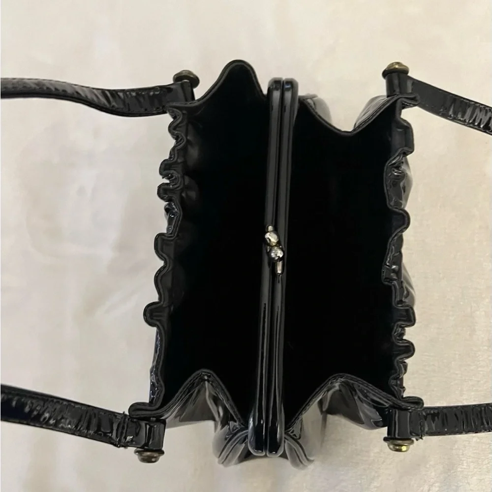 🩷 Patent Leather Top Handle Vintage Bag / Black Gold Hardware 💚